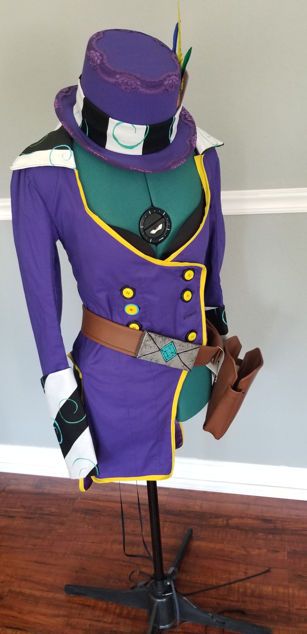 Borderlands Mad Moxxi Cosplay – The Mad Seamstresses